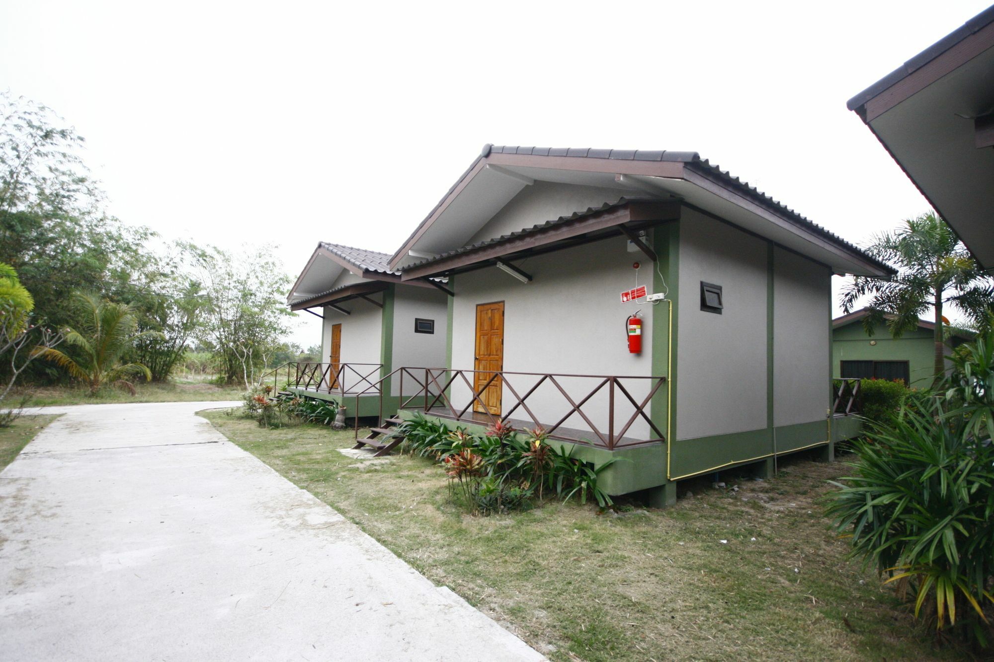 Long Lake Resort Chonburi Buitenkant foto